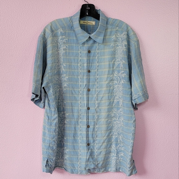 Tommy Bahama 100% Silk Button Down Shirt/ L. - Picture 2 of 13